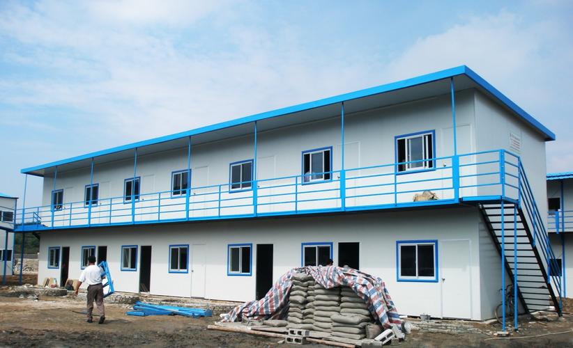 台州鑫盛活动房加工厂 匠心打造市区工地围挡与办公房一站式解决方案